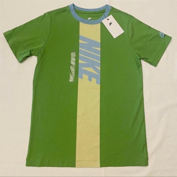 Boys Nike Logo Short Sleeve Shirt - Picture 2 of 5